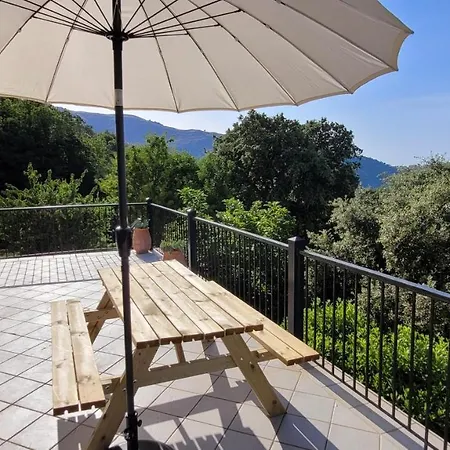 Maison Avec Piscine Entre Et Montagne Semesterbostad