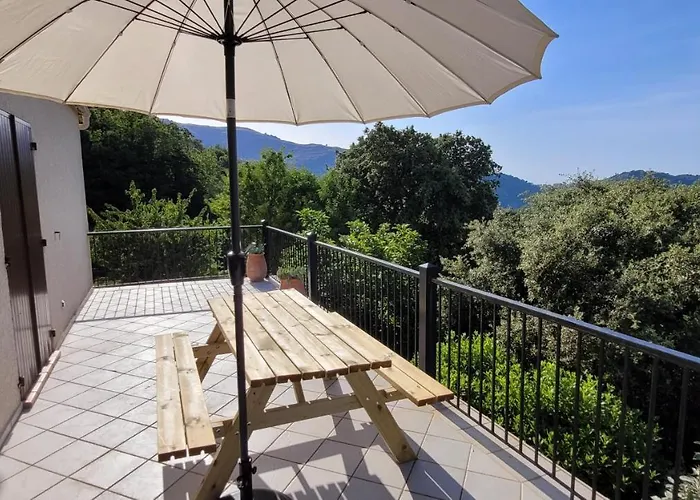 Maison Avec Piscine Entre Et Montagne Feriehus